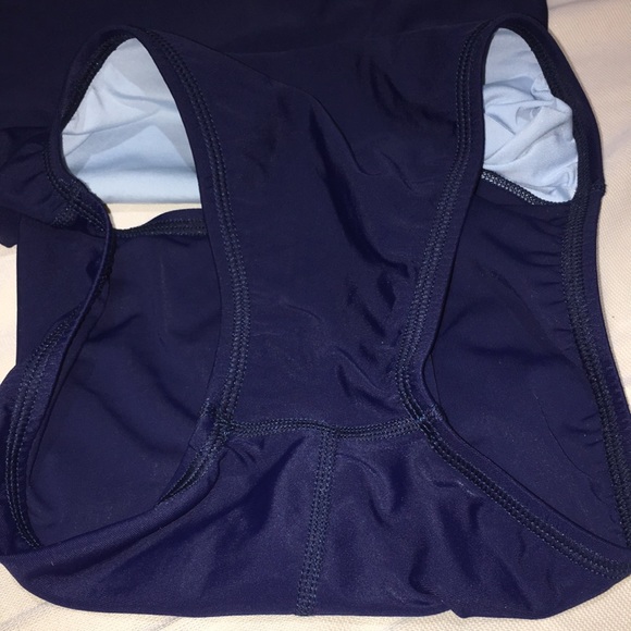 Nike 34 Women’s 8 Swimsuit One piece Navy - Picture 12 of 16